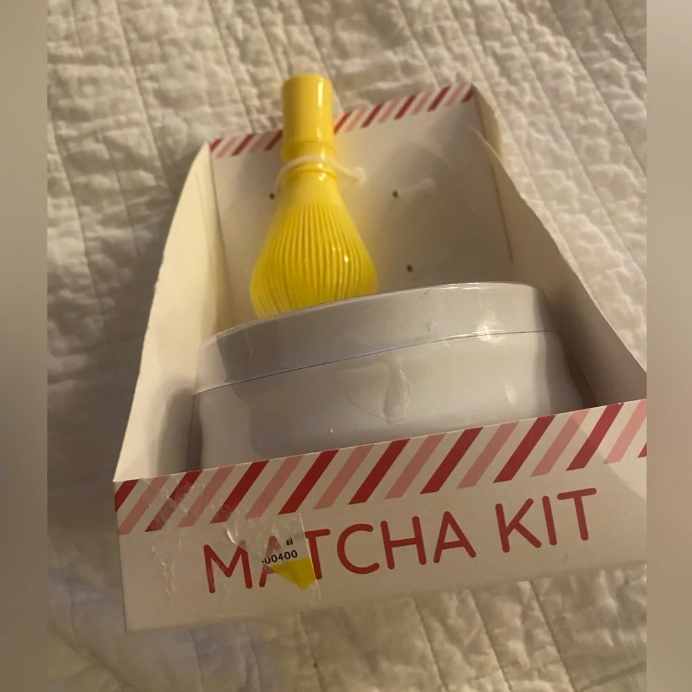Matcha kit with bowl and whisk